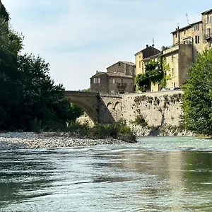 sur-le-pont.fr-provencehotel.com/